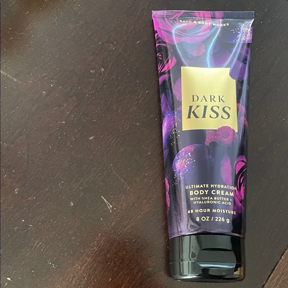 NEW Bath & Body Works Dark Kiss Body Cream  Lotion HARD TO FIND